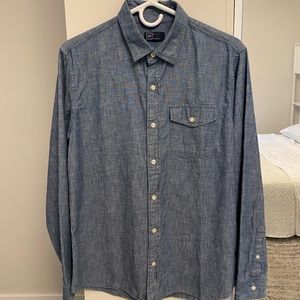 GAP men’s button down shirt (denim blue)